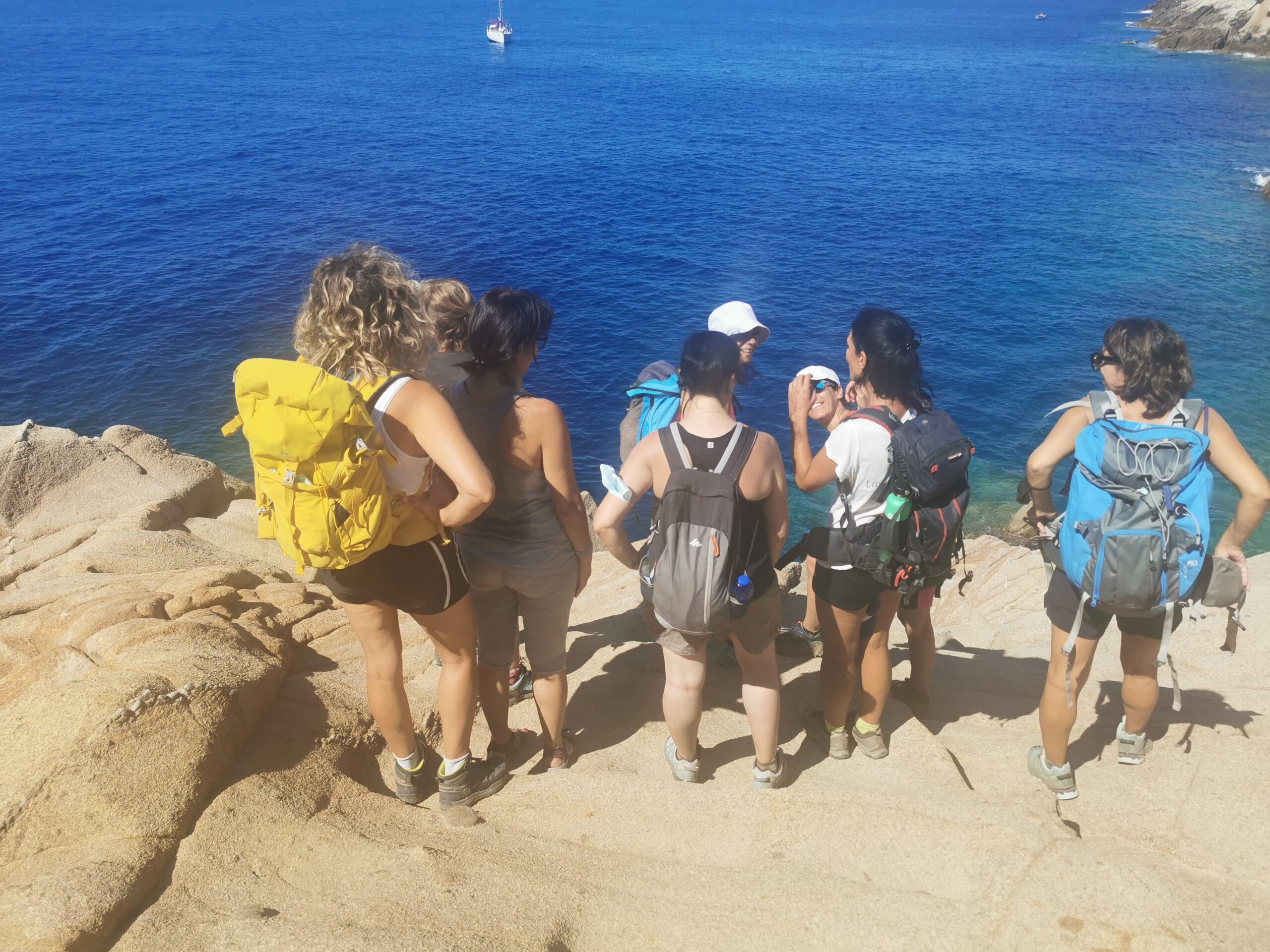 isola del giglio weekend trekking