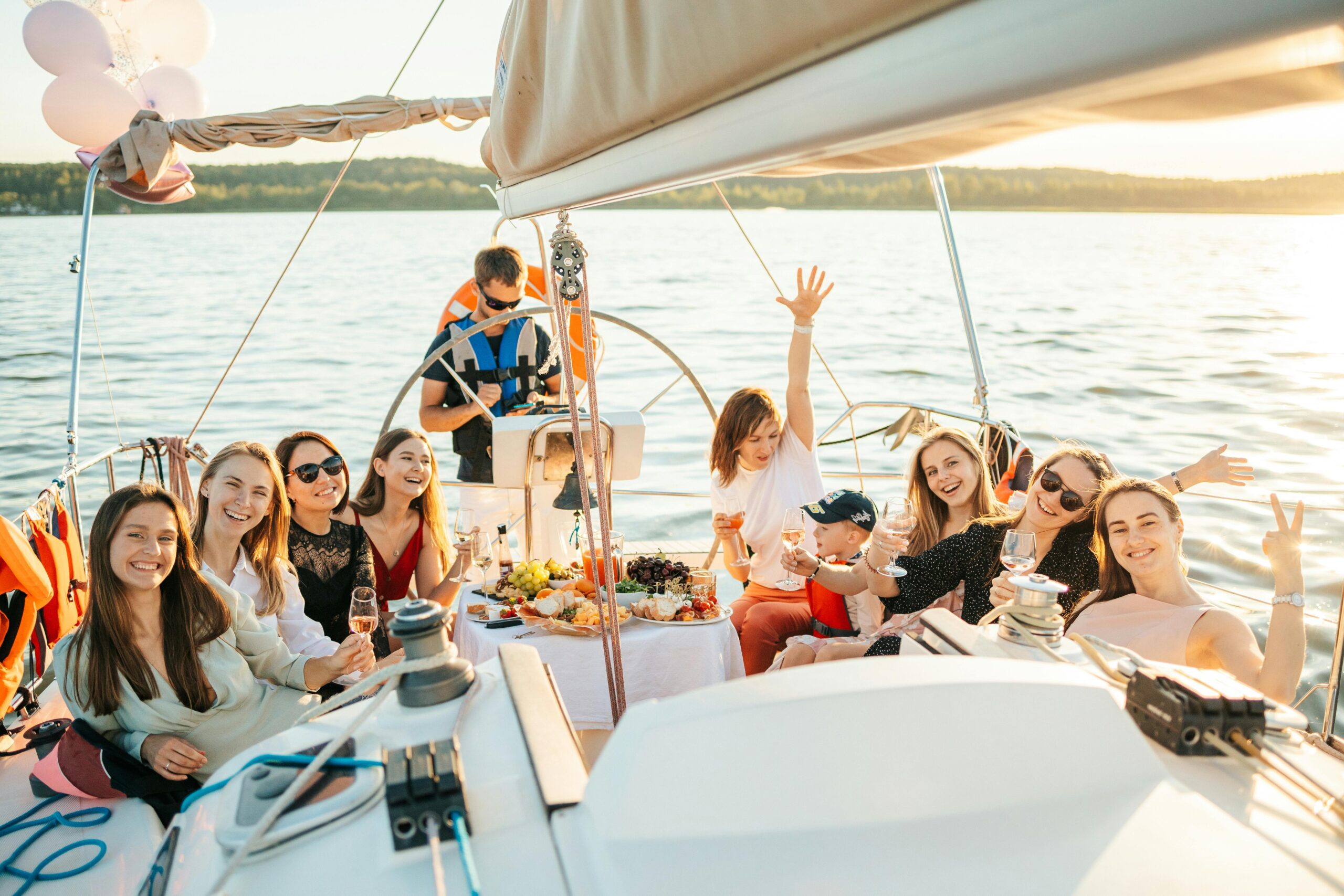 hen party addio nubilato toscana barca a vela